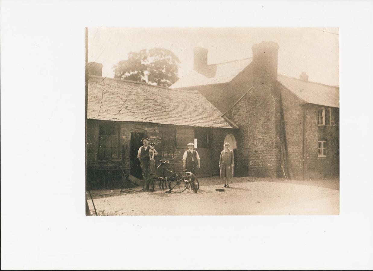 The Old Forge B&B Knockin Exterior foto